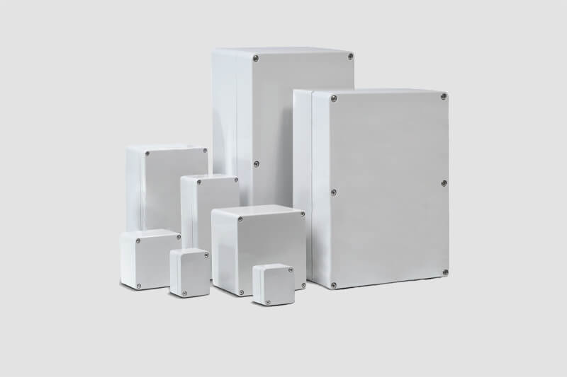 ABS Gehäuse mit geschlossenem Deckel