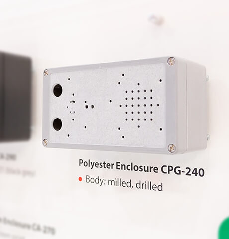 Graues Polyestergehäuse Typ CPG-240