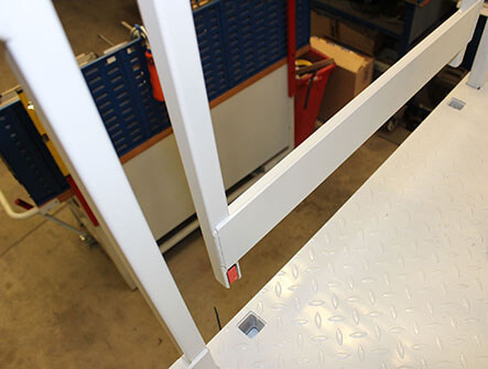 BERNSTEIN SRF safety sensor for monitoring a plug-in railing