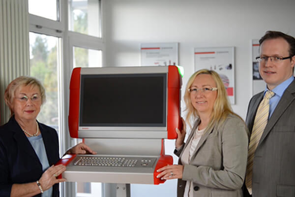 Executive Board of BERNSTEIN: Gisela, Nicole and Achim Bernstein