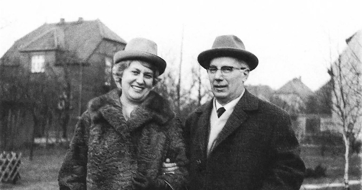 BERNSTEIN AG Unsere Geschichte BERNSTEIN AG