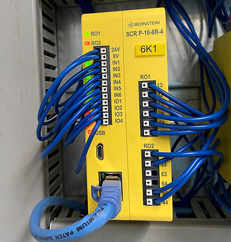 BERNSTEIN safety relays: programmable safety controller SCR P