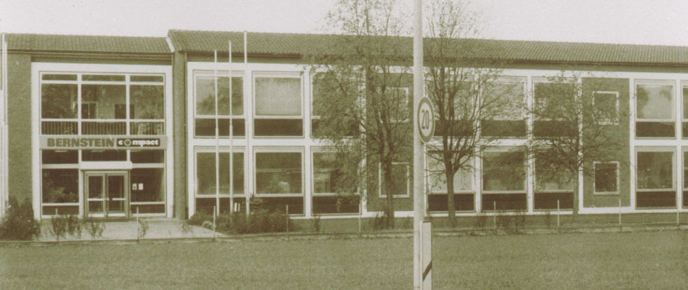 BERNSTEIN History: An old photograph of the present site in Hille-Hartum